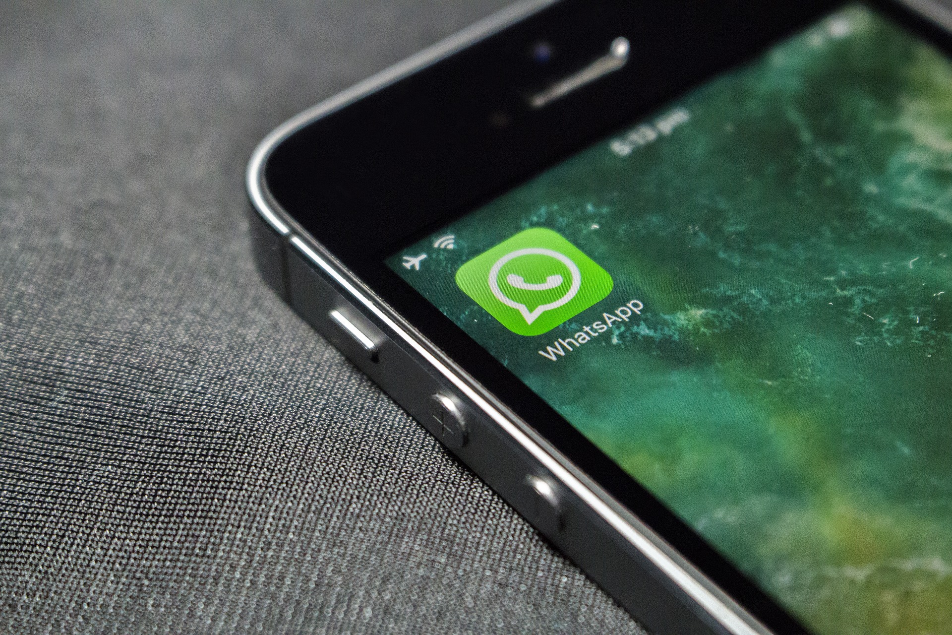 WhatsApp广告引入_WhatsApp_WhatsApp无广告承诺违背