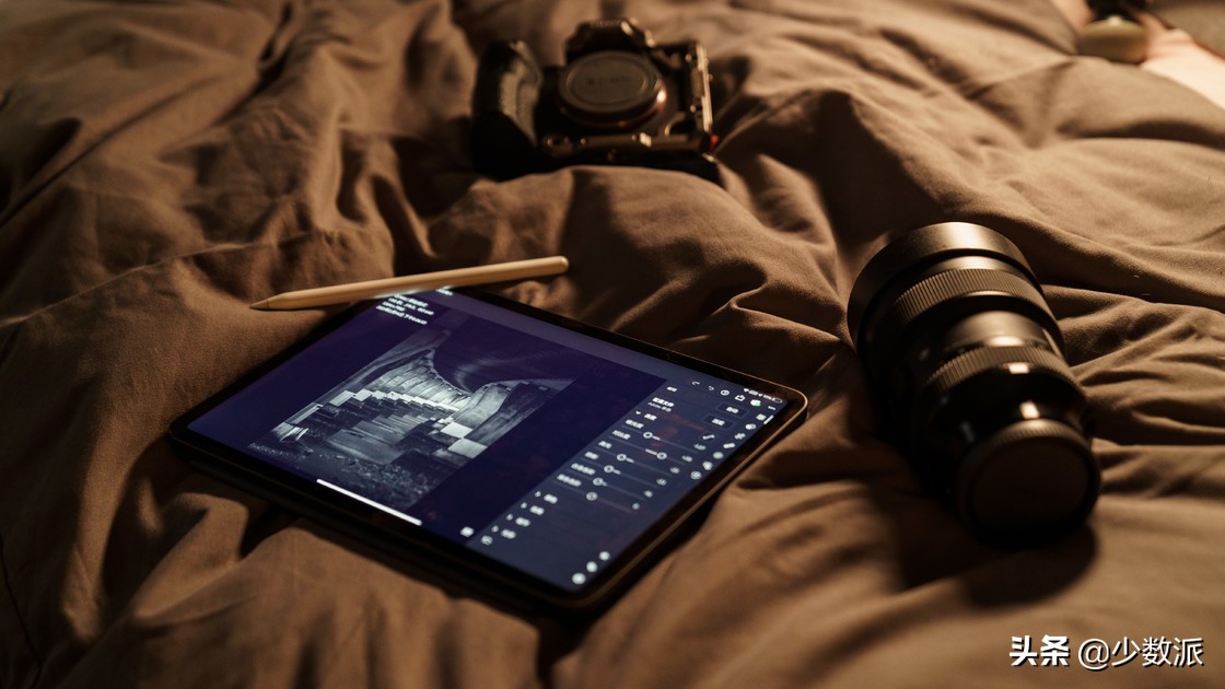 iPad Pro 影视制作生产力工具 _ipad看在线电影用什么软件_ iPadOS 分屏功能影视制作 
