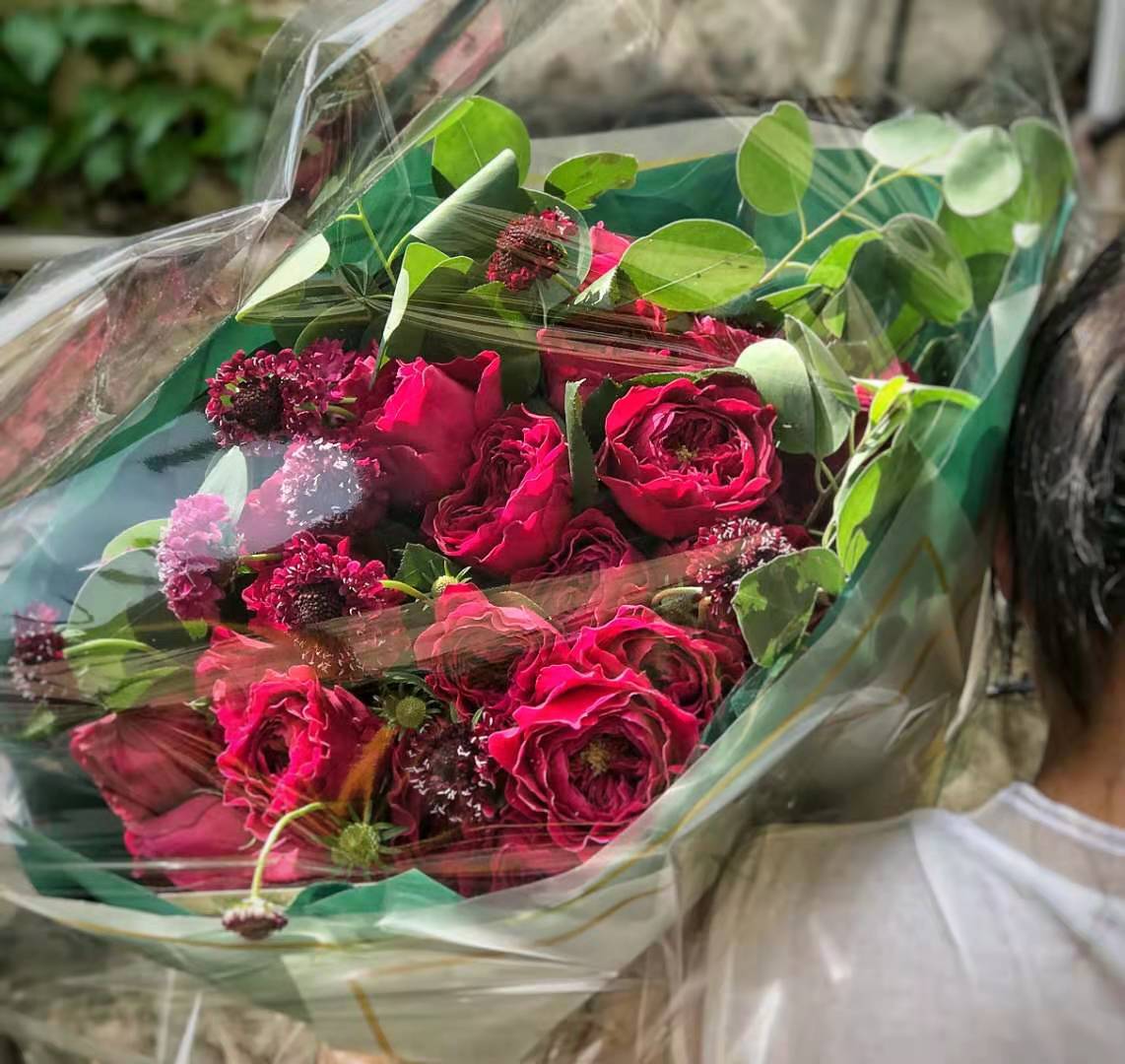 网络鲜花消费趋势_网上买鲜花那个网站好_上海日常生活鲜花消费调查
