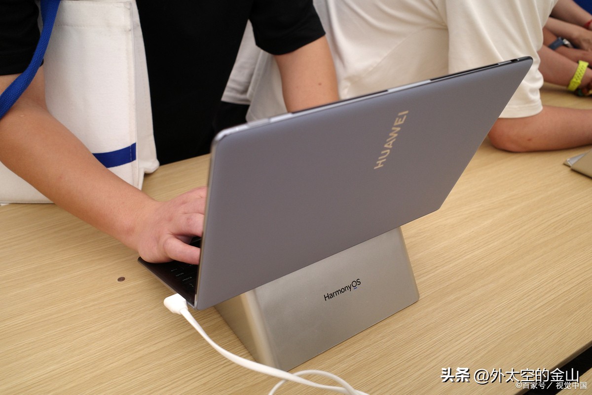 笔记本第二屏幕扩展设置指南_笔记本不支持显示器_Windows外接显示器驱动更新