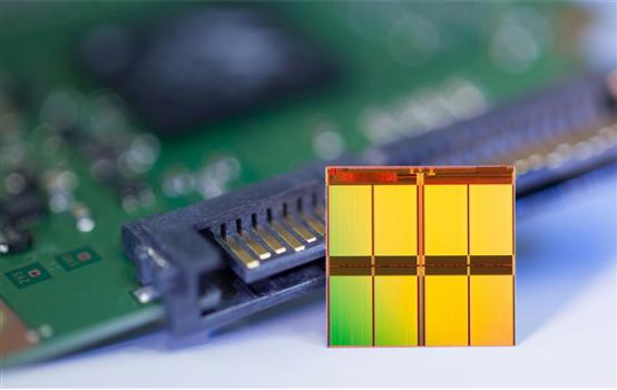 装完系统后4k对齐了怎么办_SSD掉速原因及解决方法_SATA SSD AHCI模式设置