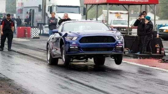 老司机开车技巧_老司机网站推荐_目光放长远驾驶