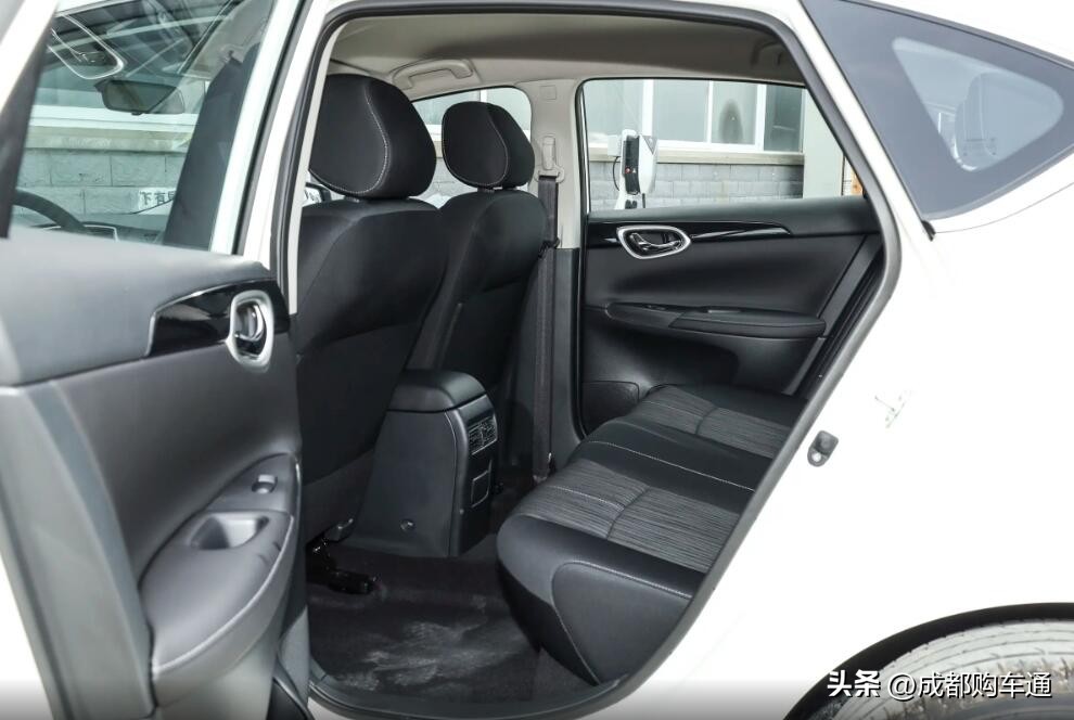 家用车型推荐 知乎_10万家用燃油轿车 日产轩逸 艾瑞泽8 星瑞