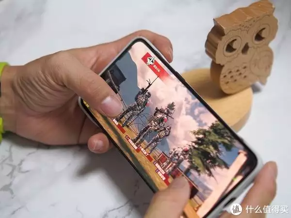 骁龙8+手机推荐_手机多人对战网络游戏_高性能手机游戏配置