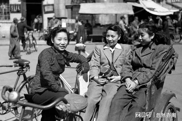 爱上上海的理由图片_喜欢上海的理由_上海的售报亭
