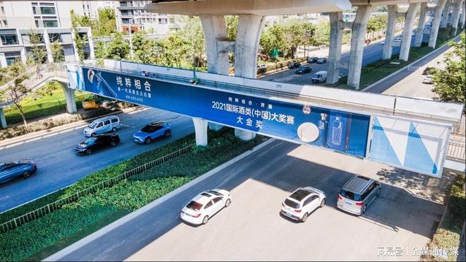 青岛重庆中路户外大牌广告_青岛李沧区户外广告位_户外媒体广告位价钱