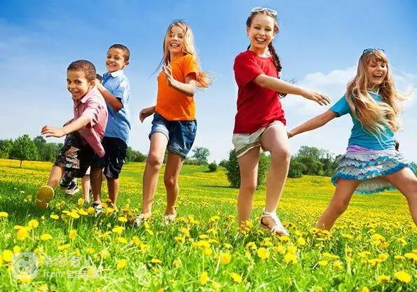 能玩很多小游戏的软件_孩子玩手机上瘾怎么办_如何教孩子正确玩手机