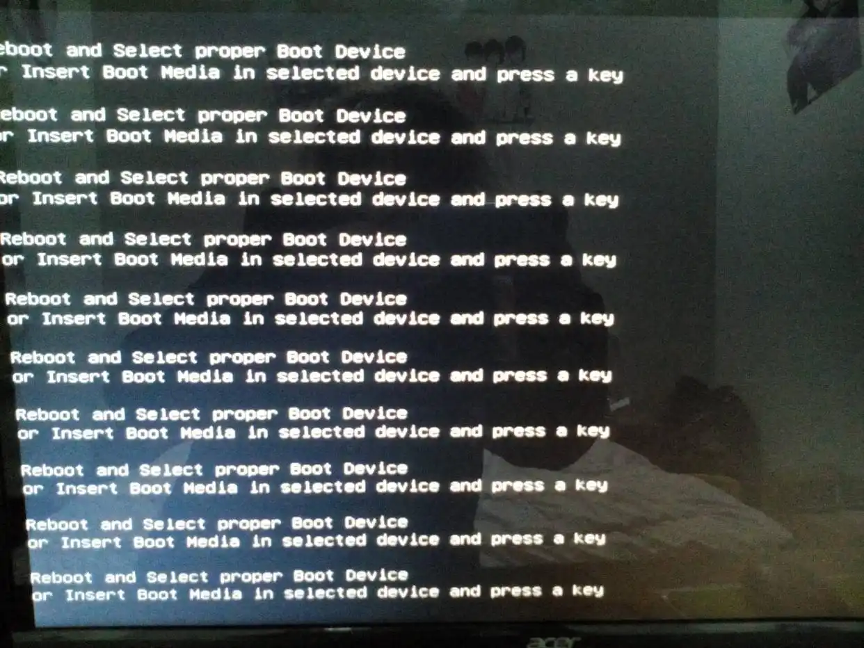 电脑开机显示很多英文_电脑开机显示英文字母_解决电脑开机英文错误