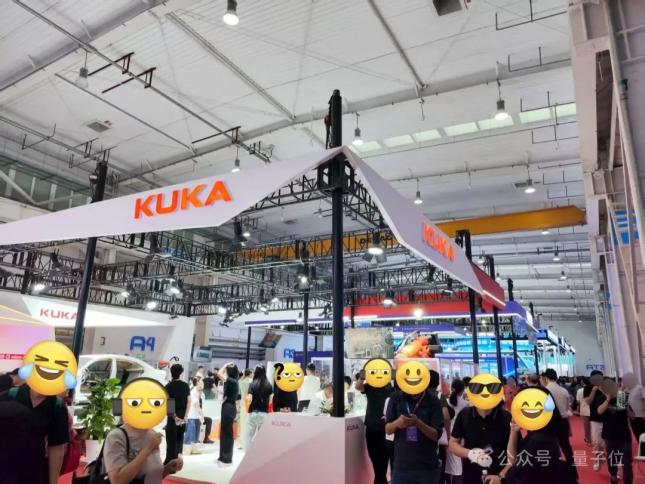 2025世界机器人大会_机器人全场景覆盖_自动提号机器人系统