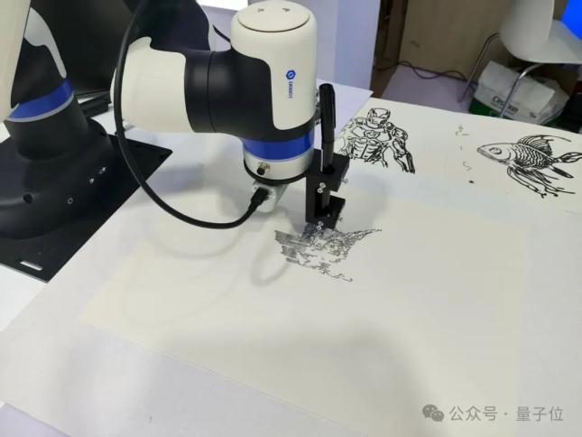 自动提号机器人系统_机器人全场景覆盖_2025世界机器人大会