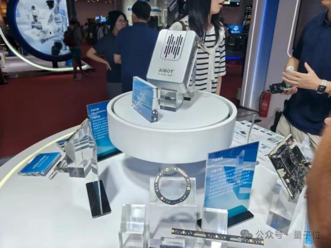 机器人全场景覆盖_自动提号机器人系统_2025世界机器人大会