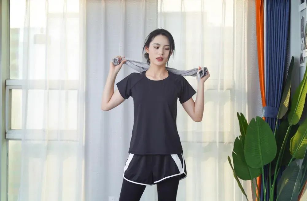 速干衣选购标准_帮朋友微信宣传服装_速干衣原理